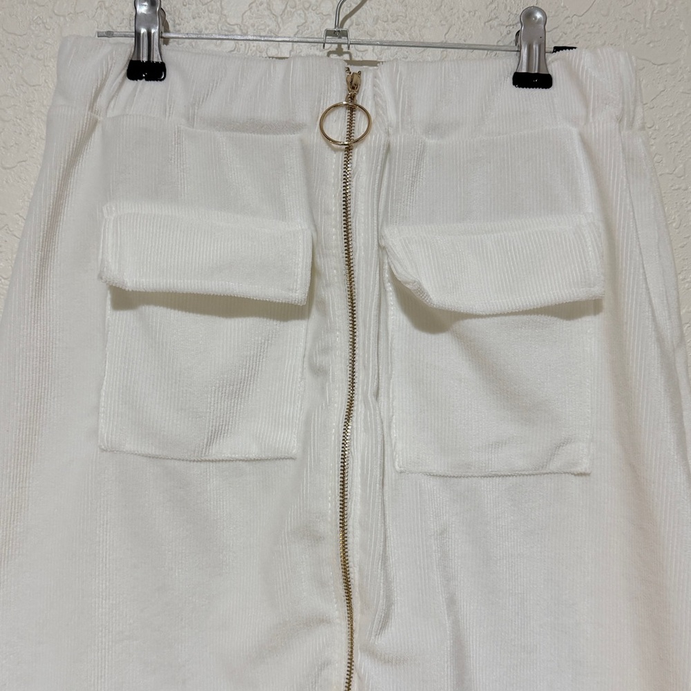 MARCI White Front-Zip Pocket Skirt Size M Stretch Ribbed 95% Poly 5% Spandex - Picture 6 of 6